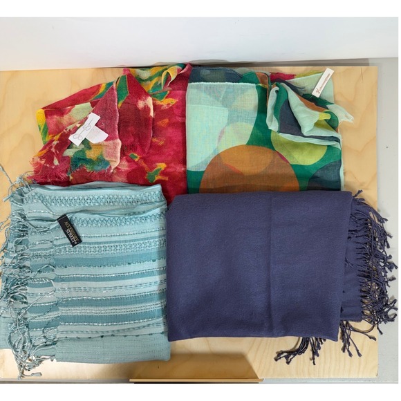 Lot of 4 Scarves - Jessica Simpson Accessory Street Blue Purple Red Multi - Picture 1 of 8
